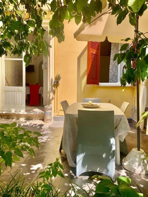 דירות מונטרוסו אל מארה Casa Adele מראה חיצוני תמונה